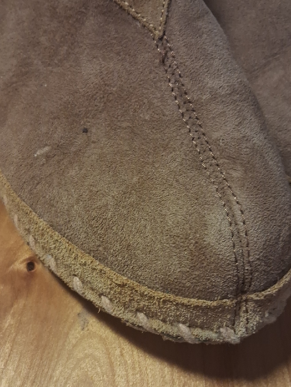 L.L Bean Men's Brown Suede Shearling Lined Slip-On Slippers Size 10 - Picture 2 of 13
